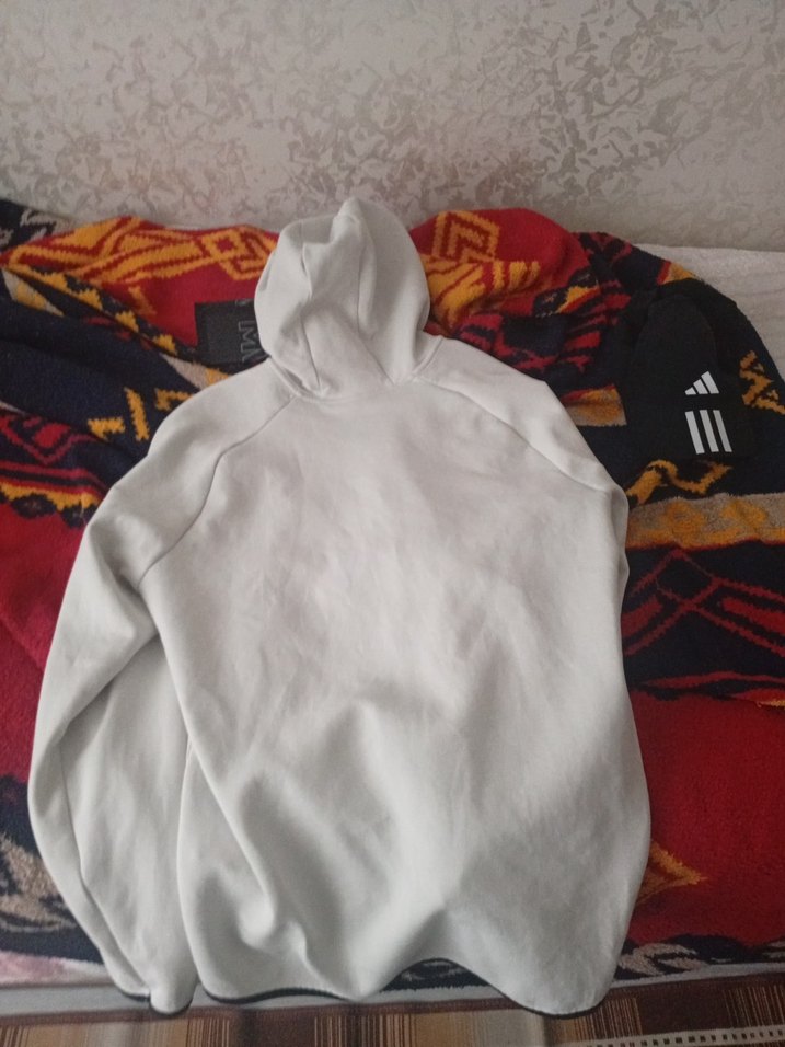 Erkek Bej rengine yakındır Under Armour  sweatshirt orjinaldir - Görsel 3