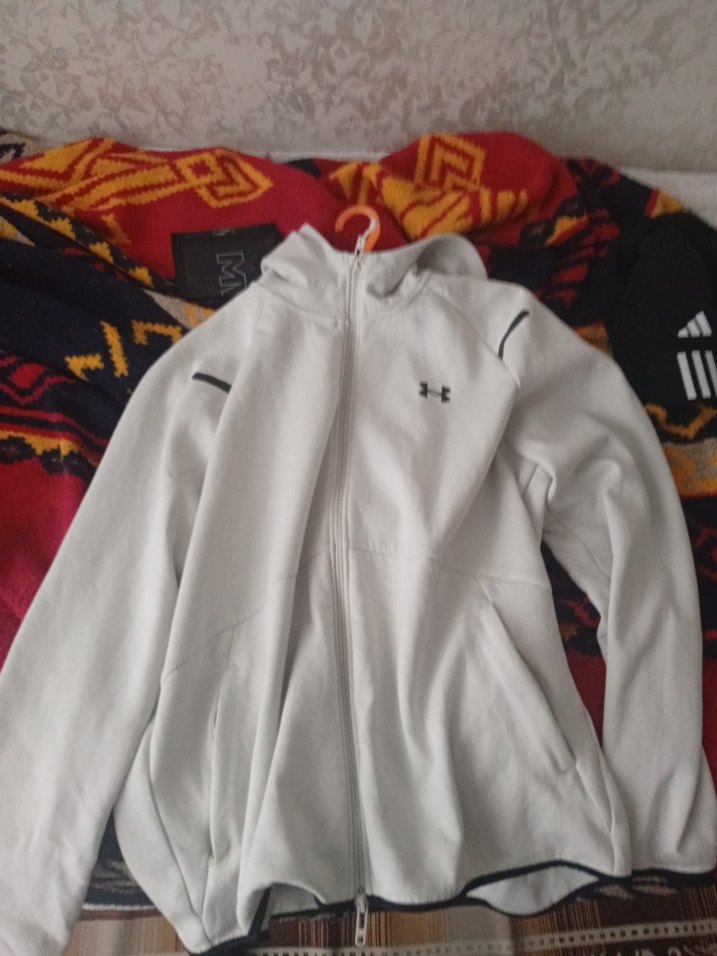 Erkek Bej rengine yakındır Under Armour  sweatshirt orjinaldir - Görsel 4