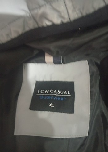 Gri Kapüşonlu erkek kışlık mont - Görsel 2