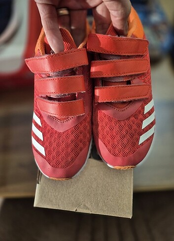 Adidas spor ayakkabı 