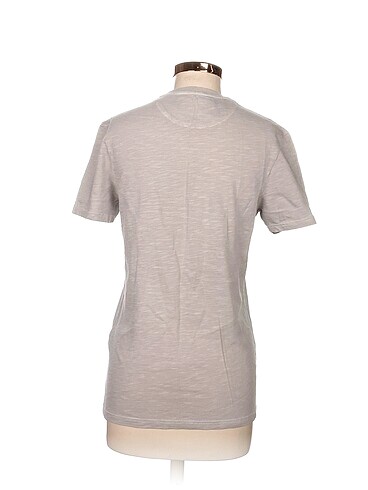 xs Beden Diğer T-shirt %70 İndirimli.