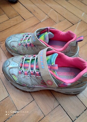 35 Beden Skechers kız çocuk spor ayakkabı 