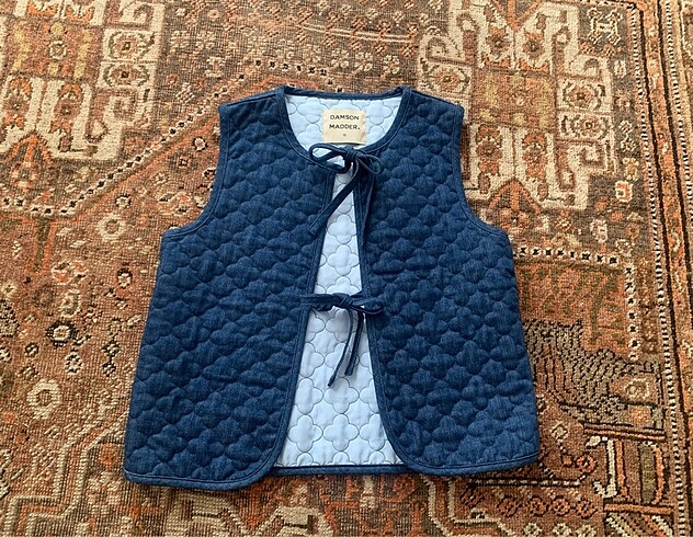 Damson Madder Denim Fiyonk Yelek