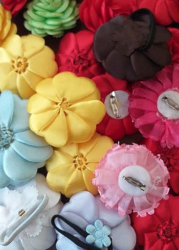 Renkli El Yapımı saten Dekoratif Çiçekler - Görsel 5