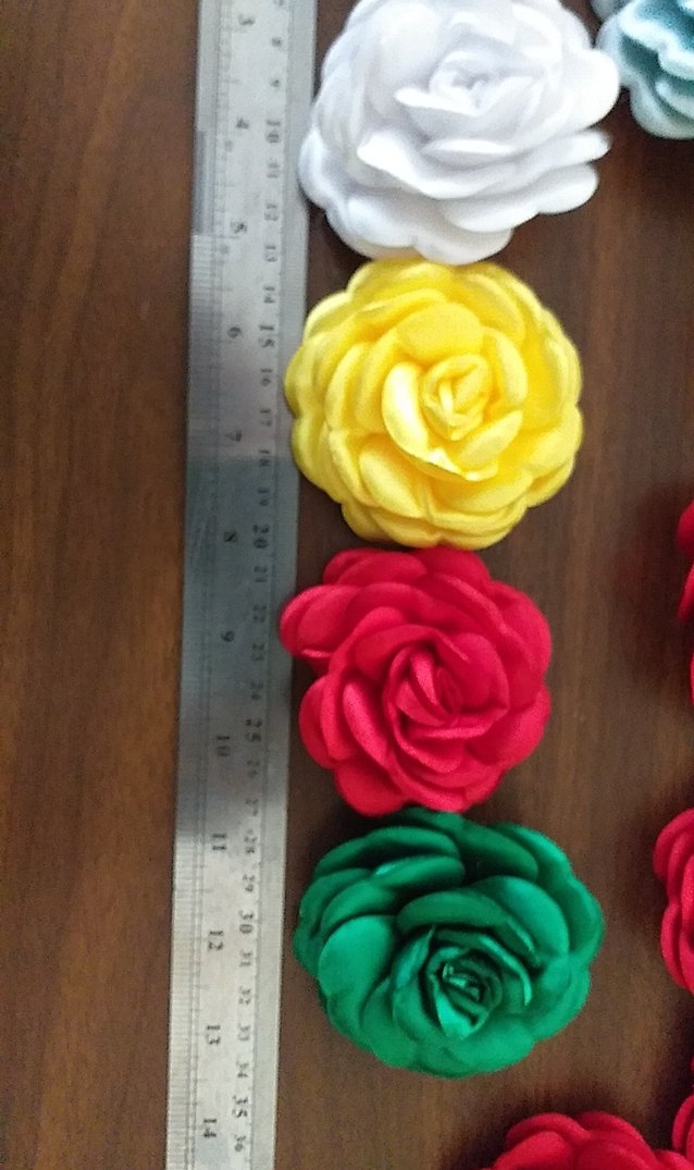 Renkli El Yapımı saten Dekoratif Çiçekler - Görsel 4