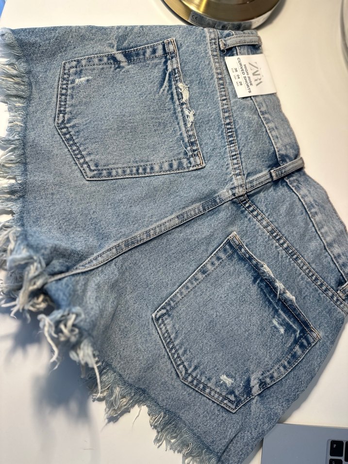 Sıfır etiketli Zara kot şort - Görsel 5