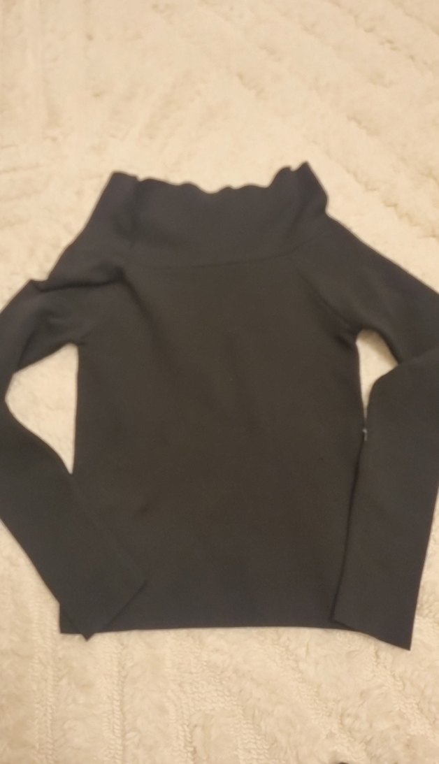 Siyah Omzu açık Bluz - Görsel 2