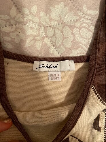 Diğer Subdued eskitmeli crop askılı