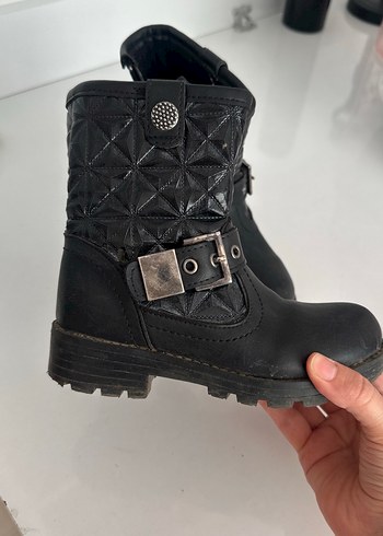 Diğer Kız Çocuk Siyah Deri Gotik Tokalı Bot