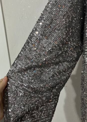 Gri Uzun Kollu Parlak Kadın Abiye Elbise - Görsel 2