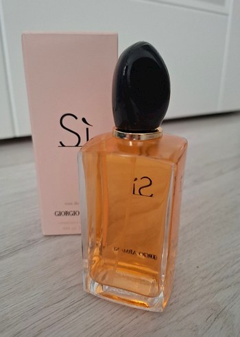 Giorgio Armani Giorgio Armani Si Kadın Parfümü 100 ml