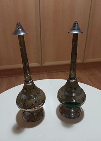 Pirinç güldanlıkar ve tas