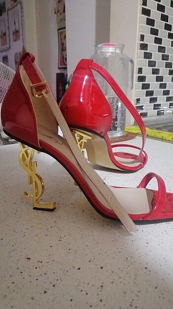 Kırmızı ysl marka ayakkabı 
