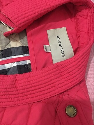 xs Beden kırmızı Renk Orjinal Burberry ceket yeni gibi