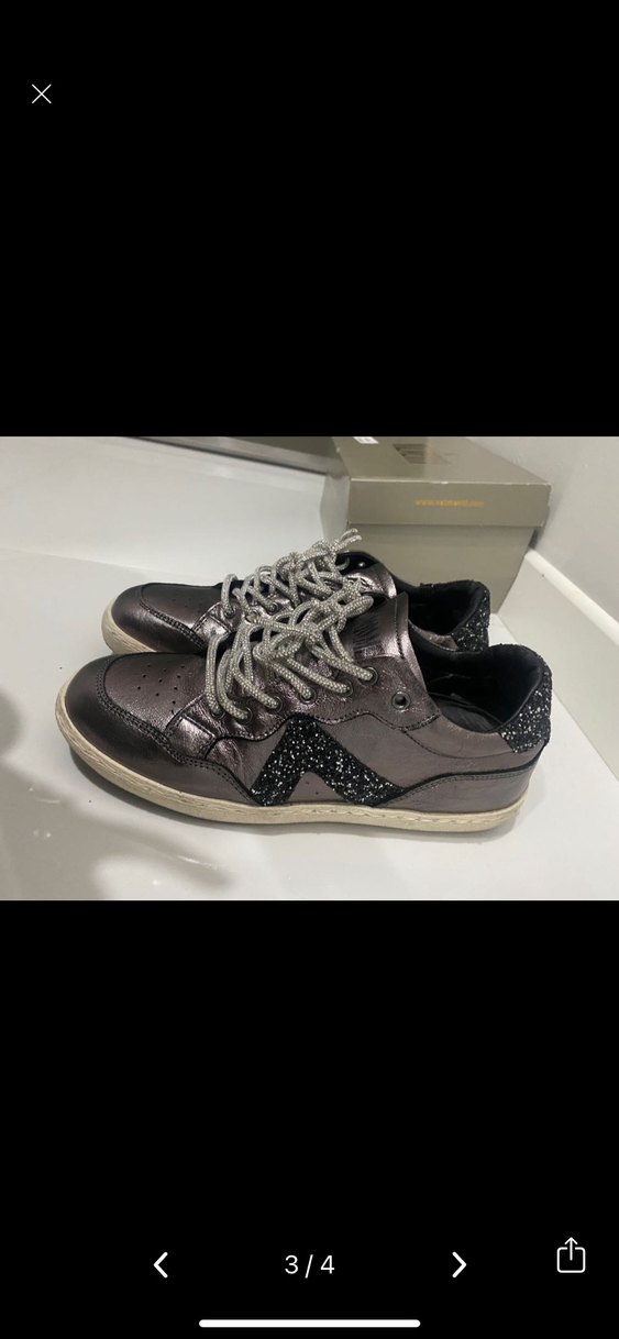 Gri Desenli Simli Spor Ayakkabı - Görsel 3