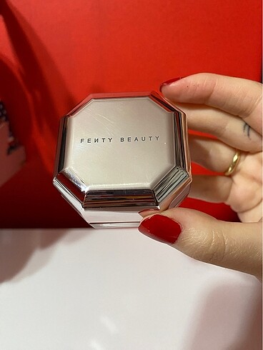 Fenty Beauty Pro Filter Pudra