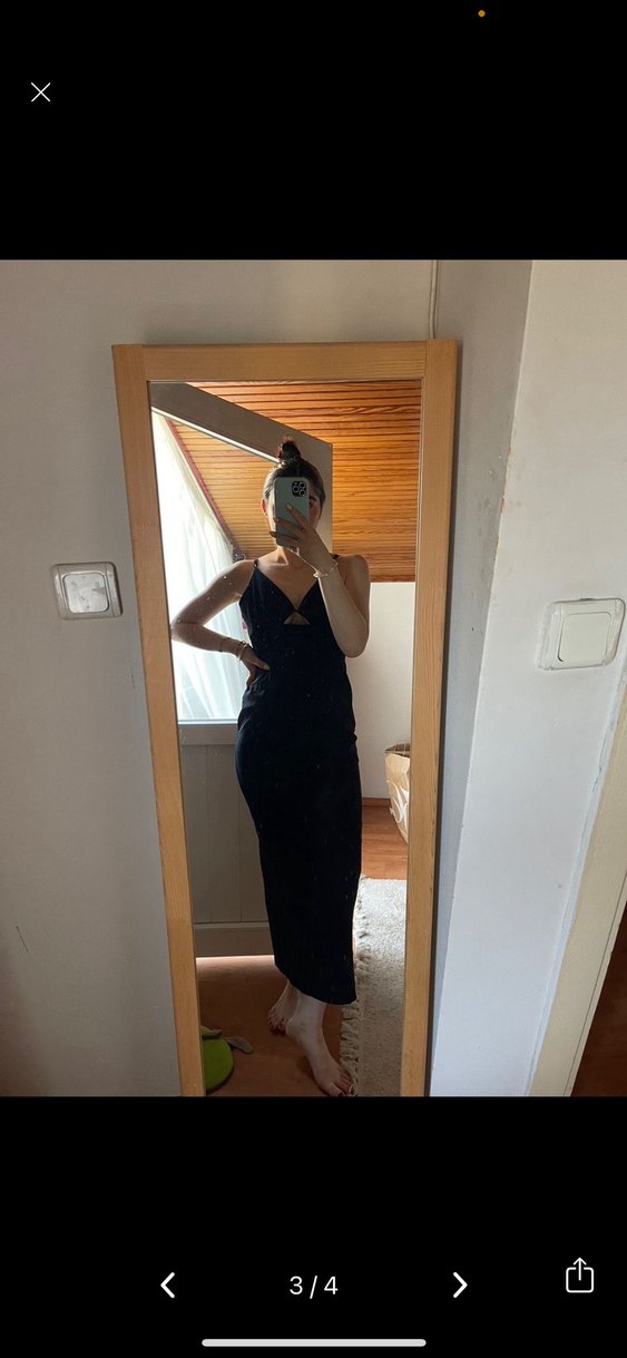 Siyah V Yakalı Uzun Askılı Elbise zara sezonda aldım - Görsel 3