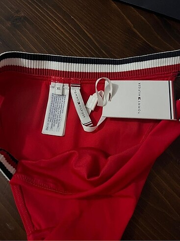 xs Beden Tommy Hilfiger bikini altı