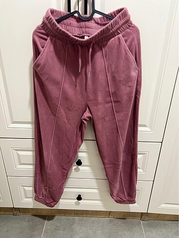 Stradivarius ince kadife jogger
