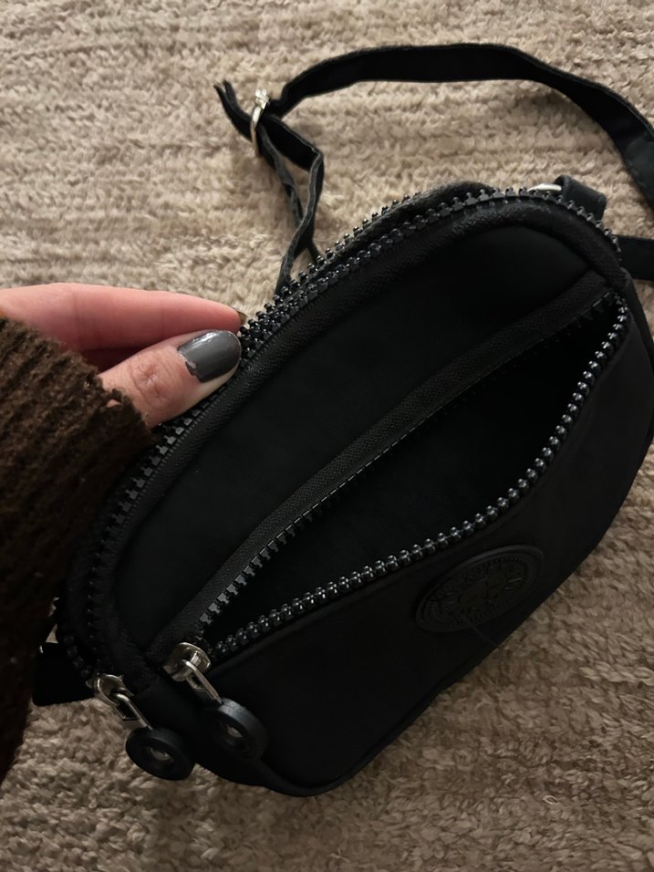 Siyah Minimalist Kadın Çapraz Çanta  - Görsel 4