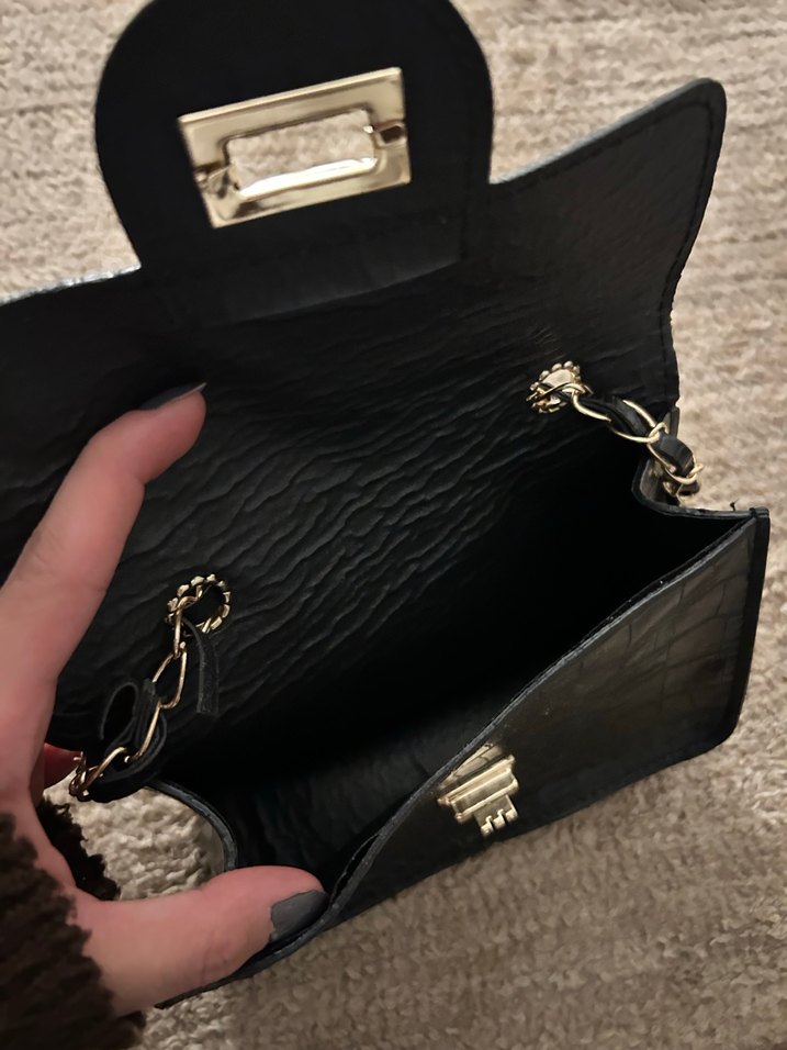 Siyah Deri Yılan Desenli Tokalı Kadın Çanta  - Görsel 3