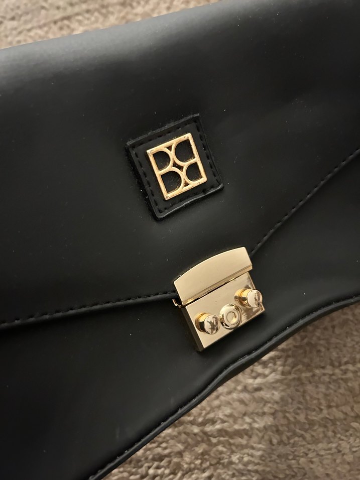 Kemerli Siyah Deri Kadın Omuz Çantası - Görsel 2