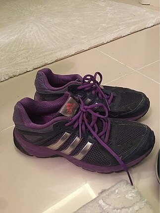 Adidas spor ayakkabı