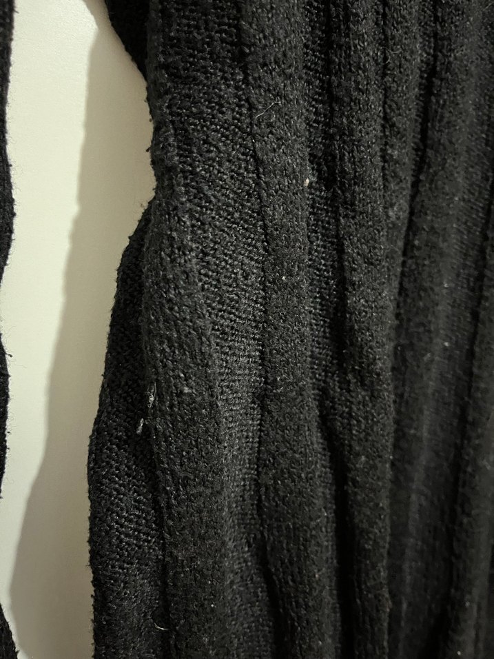 Siyah Yün Örgü Yüksek Yakalı Kadın Kazak - Görsel 3