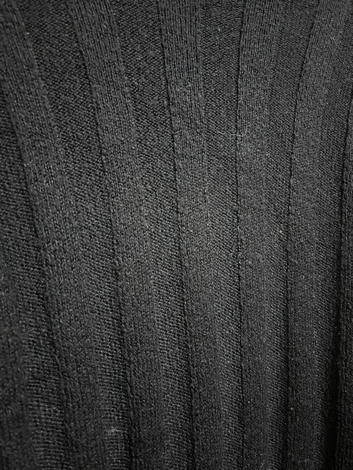 Siyah Yün Örgü Yüksek Yakalı Kadın Kazak - Görsel 2