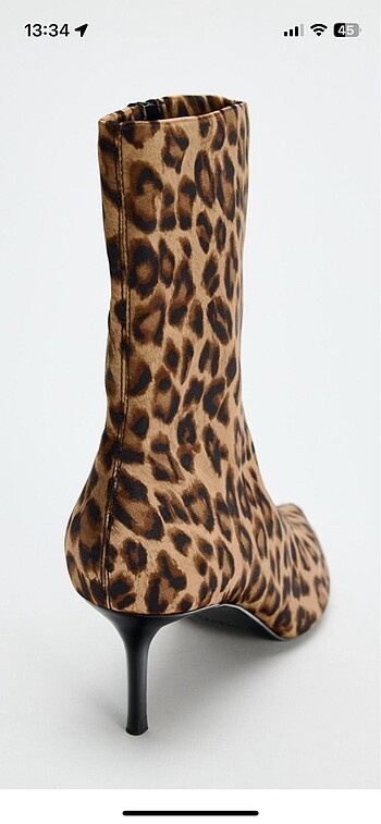 Zara Leopar bot