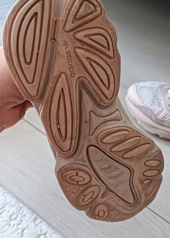 adidas ozweego orjinal Bej Bağcıklı Kadın Spor Ayakkabı - Görsel 4