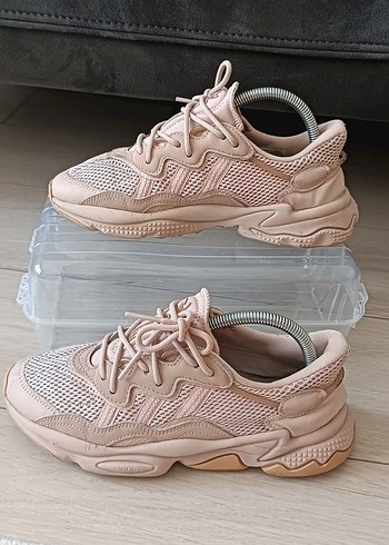 adidas ozweego orjinal Bej Bağcıklı Kadın Spor Ayakkabı - Görsel 2