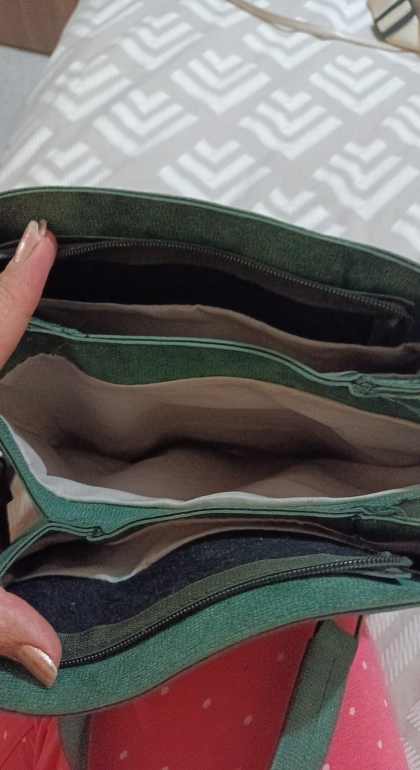 Zincir Detaylı Yeşil  Kadın Çanta - Görsel 2