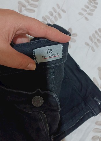 Siyah Kadın Kot Pantolon - Görsel 3