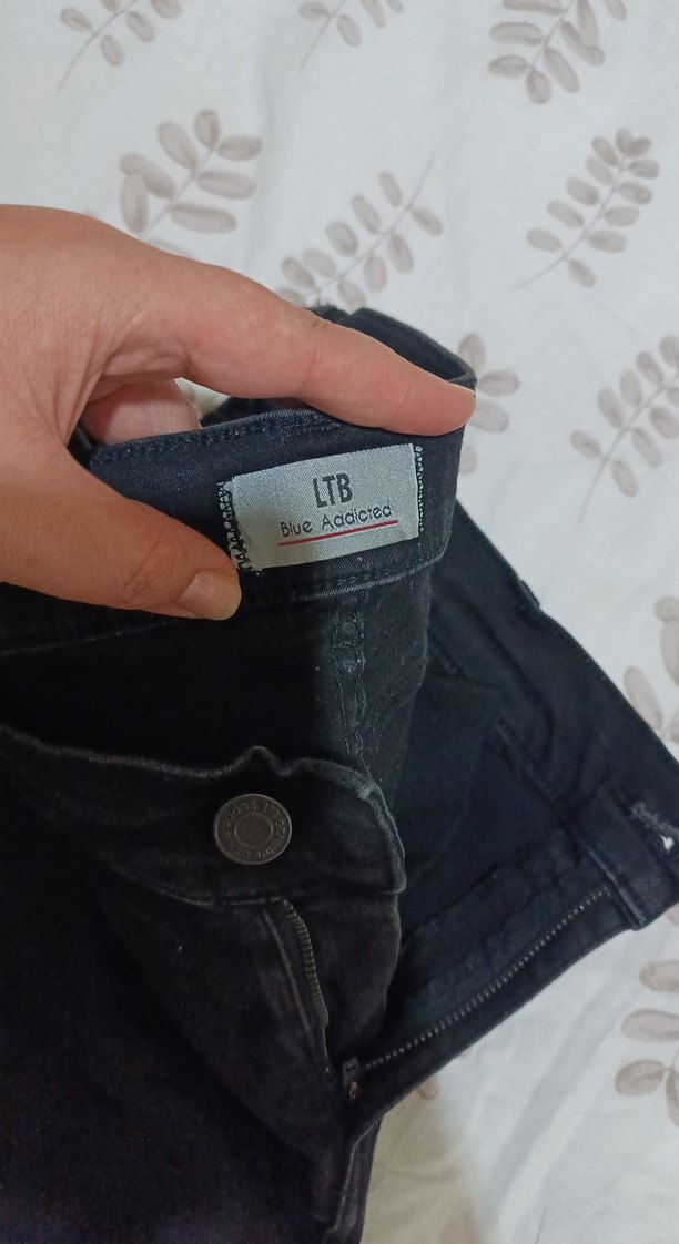 Siyah Kadın Kot Pantolon - Görsel 3