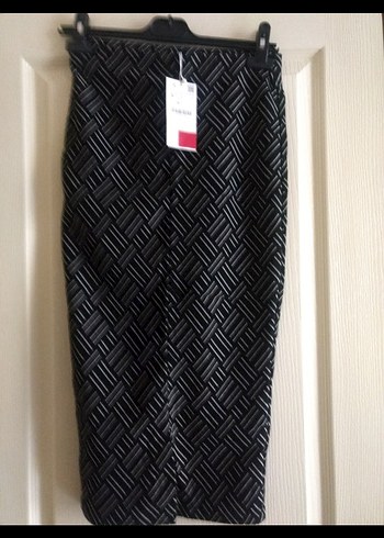 zara siyah beyaz kalem etek - Görsel 3
