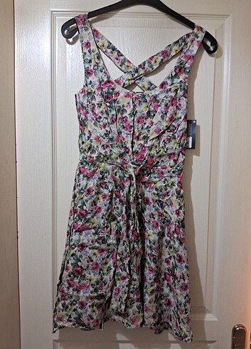 primark cicek desenli elbise