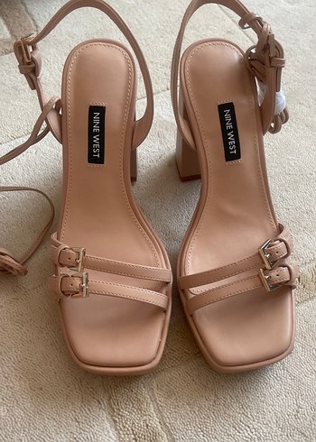 Nine West Bej Kadın Topuklu Sandalet