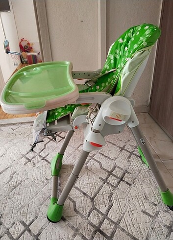  Beden yeşil Renk Mama sandalyesi Chicco marka 