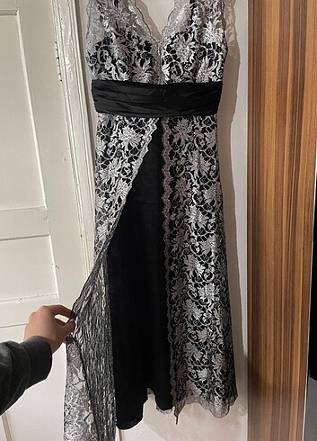 Diğer Çiçek desenli siyah abiye elbise 