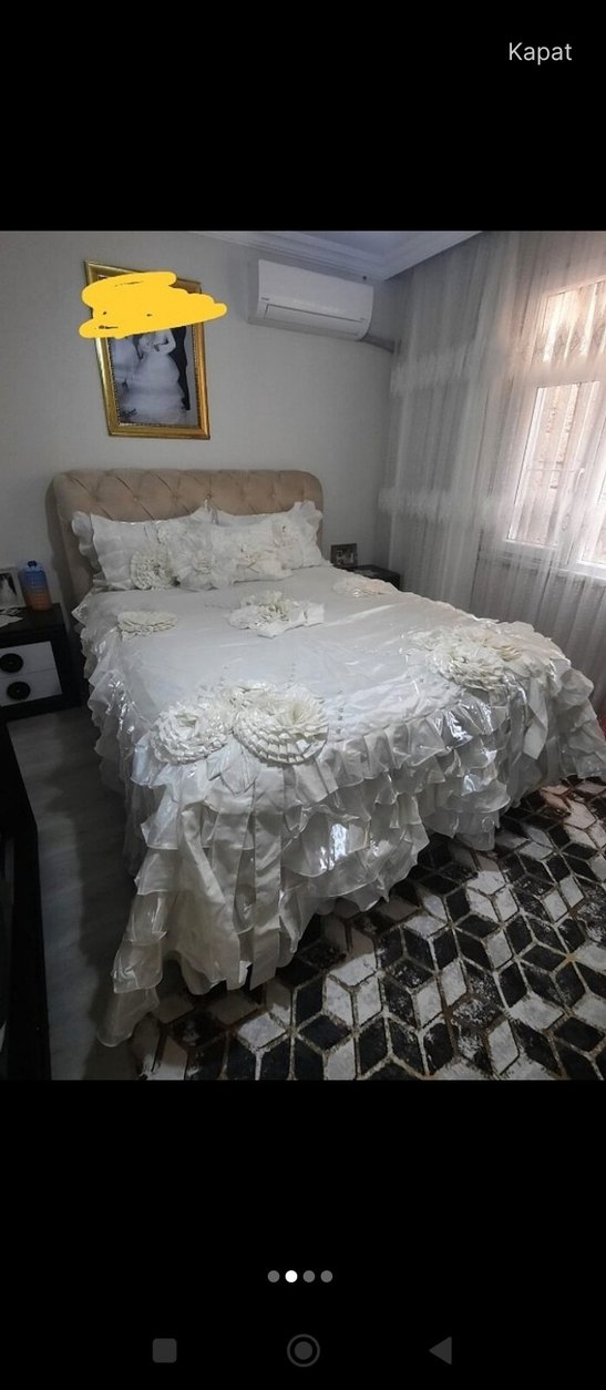 Çiçek Desenli Beyaz Yatak Örtüsü - Görsel 2