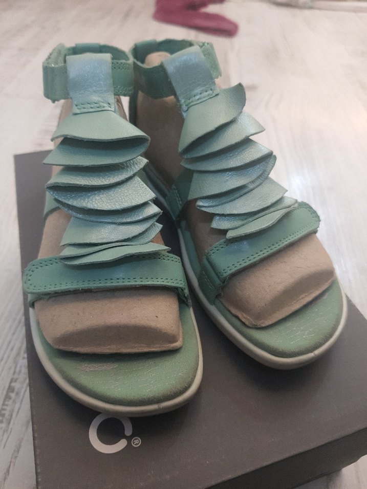 Ecco kız çocuk şık sandalet - Görsel 3