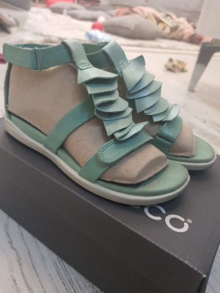 Ecco kız çocuk şık sandalet - Görsel 2