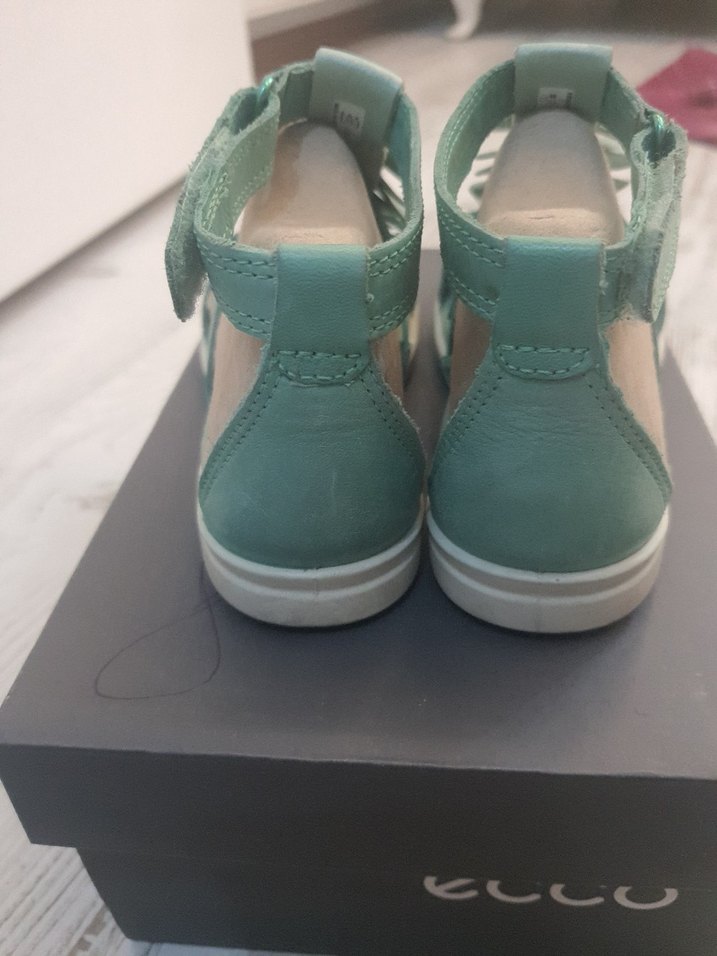 Ecco kız çocuk şık sandalet - Görsel 4