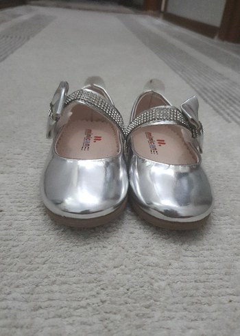 Kız Çocuk Gri Metalik Tokalı Babet - Görsel 4