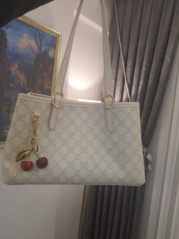 Zincir Detaylı Beyaz Deri Kadın Çanta - Görsel 2