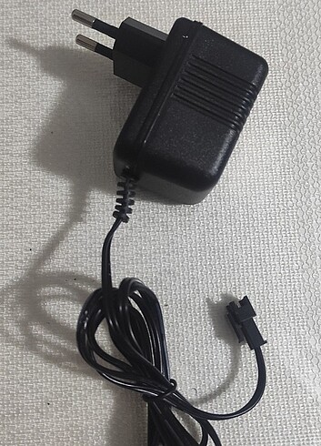  Şarjlı pil adaptörü 
