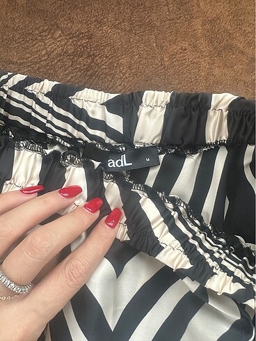 Adil Işık Adil ışık zebra desen fırfırlı etek