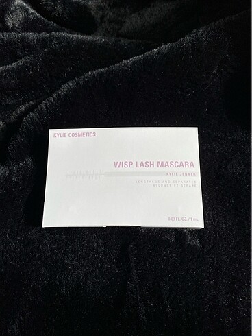 kylie cosmetics wisp lash mascara