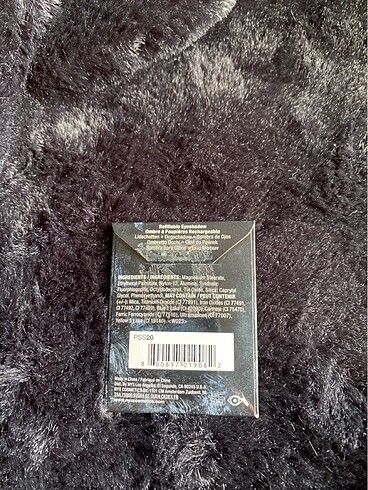 NYX nyx prismatic shadow glass slipper